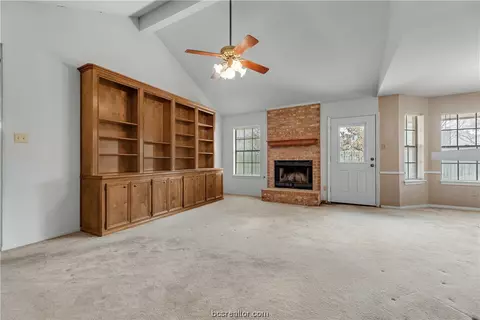 5616 Middlebury Dr, Bryan, TX 77802 photo 4
