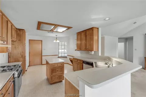 5616 Middlebury Dr, Bryan, TX 77802 photo 10
