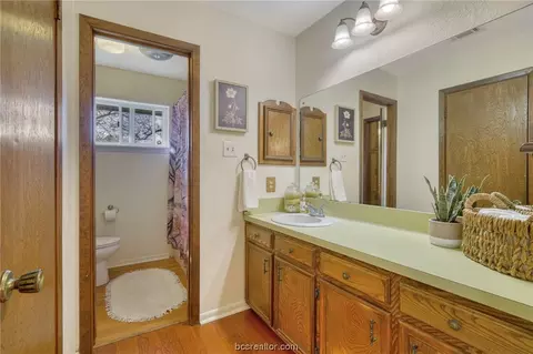 2918 Camelot Dr, Bryan, TX 77802 photo 23