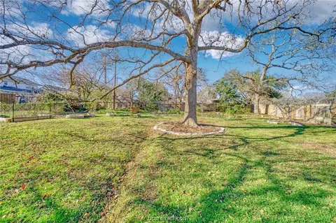 2918 Camelot Dr, Bryan, TX 77802 photo 38