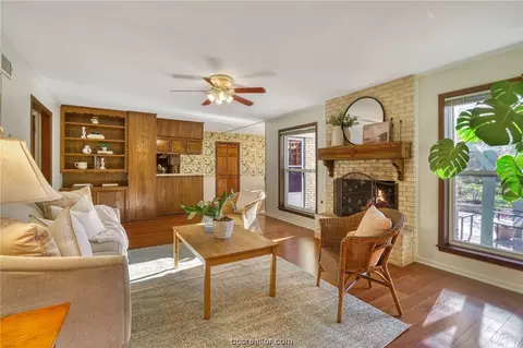 2918 Camelot Dr, Bryan, TX 77802 photo 9