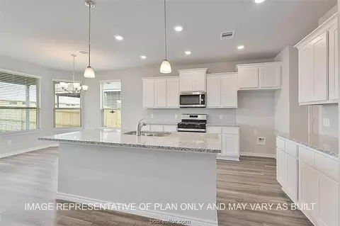 2149 Chief St, Bryan, TX 77807 photo 3