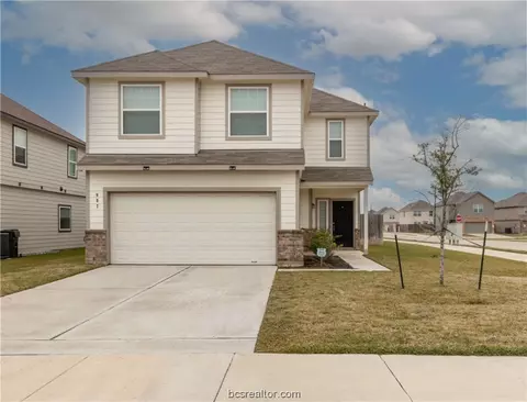 997 Crossing Dr, Bryan, TX 77803