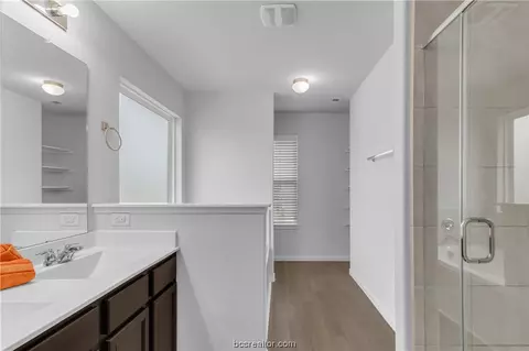 997 Crossing Dr, Bryan, TX 77803 photo 14