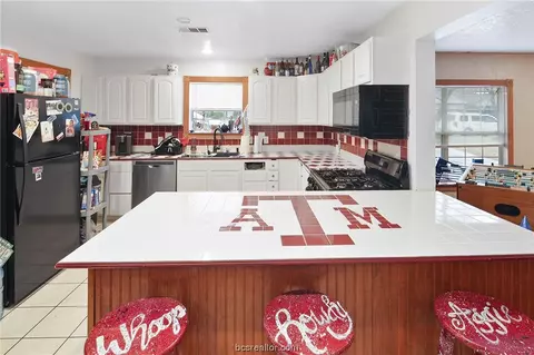 1207 Westover St, College Station, TX 77840