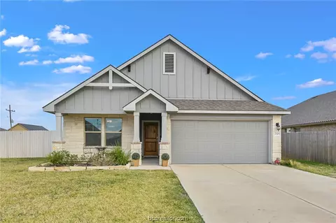 2305 Three Wood, Navasota, TX 77868