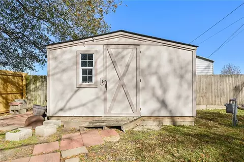 2501 Mchaney Dr, Bryan, TX 77803 photo 13