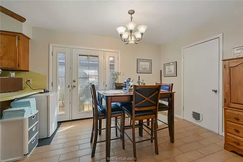 2501 Mchaney Dr, Bryan, TX 77803 photo 3