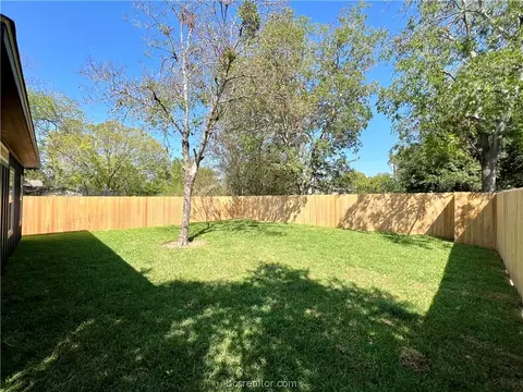 404 W 17th St W, Bryan, TX 77803 photo 14