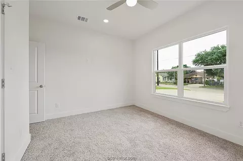 404 W 17th St W, Bryan, TX 77803 photo 5