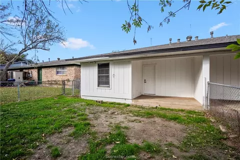 3911 Olive St, Bryan, TX 77801 photo 14