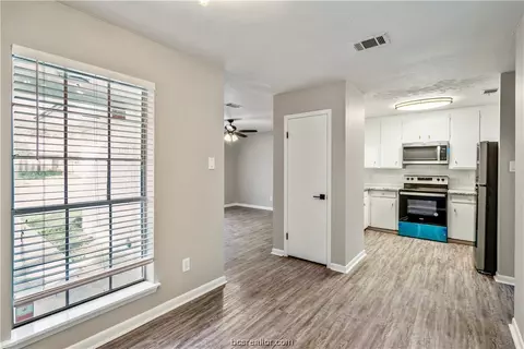 3911 Olive St, Bryan, TX 77801 photo 4