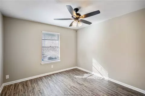 3911 Olive St, Bryan, TX 77801 photo 10