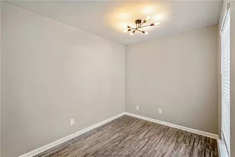 3911 Olive St, Bryan, TX 77801 photo 8