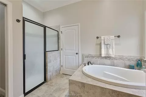 3305 Covington Ct, Bryan, TX 77808 photo 16