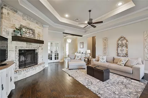 3305 Covington Ct, Bryan, TX 77808 photo 7
