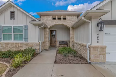 4203 Harding Ct, Bryan, TX 77802 photo 2