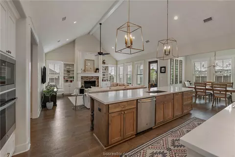 4203 Harding Ct, Bryan, TX 77802 photo 9