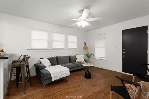 1304 E 23rd St, Bryan, TX 77803 photo 6
