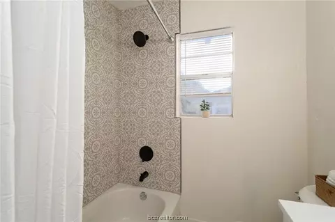 1304 E 23rd St, Bryan, TX 77803 photo 15