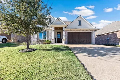 4053 Crestmont Dr, College Station, TX 77845