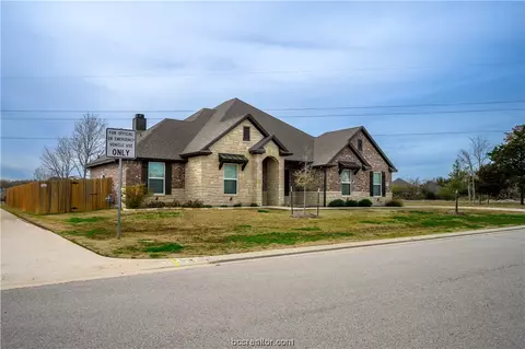 2955 Archer Dr, Bryan, TX 77808 photo 2
