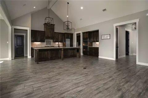 2955 Archer Dr, Bryan, TX 77808 photo 4