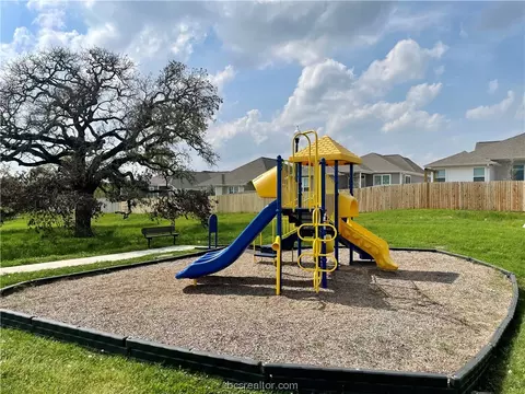 3136 Charge Ln, Bryan, TX 77808 photo 18