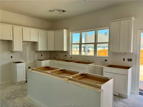 3136 Charge Ln, Bryan, TX 77808 photo 3