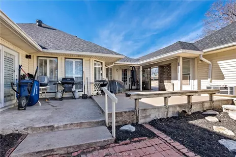 Exterior - 2510 Arbor Dr, Bryan, TX 77802 photo 5 of 5