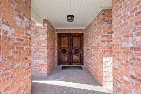 Exterior - 2510 Arbor Dr, Bryan, TX 77802 photo 3 of 5