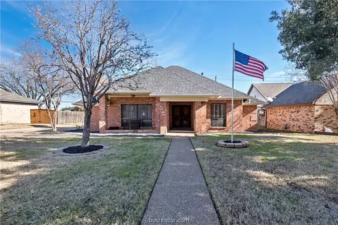 2510 Arbor Dr, Bryan, TX 77802