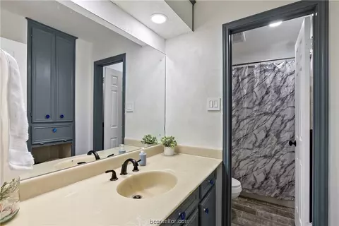 Bath - 2510 Arbor Dr, Bryan, TX 77802 photo 3 of 3