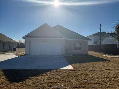 2132 Nuches Ln, Bryan, TX 77803