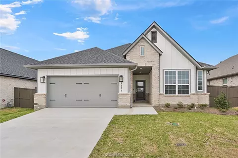 5635 Hayduke Ln, Bryan, TX 77802