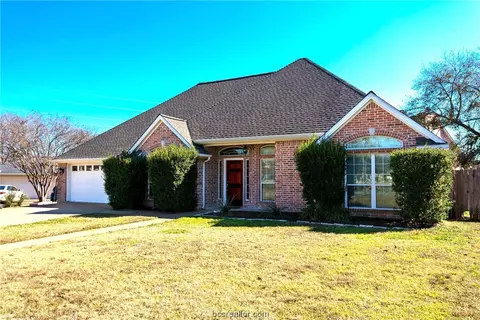 2110 Walnut Grove Ct, College Station, TX 77845