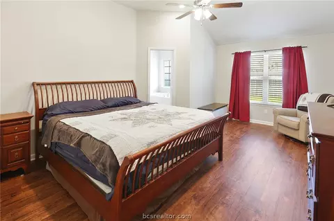 Bedroom - 2010 Shimla Dr, Bryan, TX 77807 photo 1 of 4
