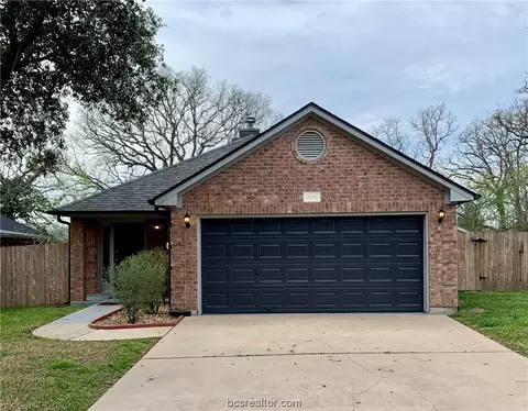 2020 Wilderland Cir, Bryan, TX 77807