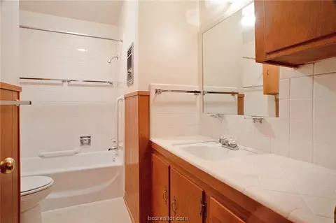 1304 Broadmoor Dr, Bryan, TX 77802 photo 11