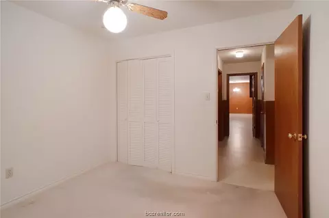 1304 Broadmoor Dr, Bryan, TX 77802 photo 9
