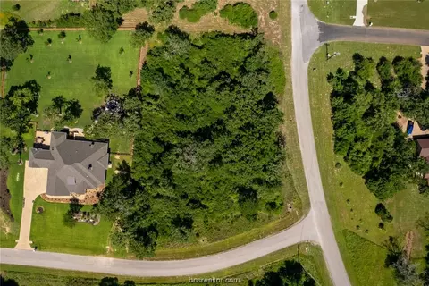 10020 Oxford Ln, Iola, TX 77861