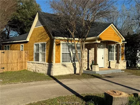 Exterior - 1100 E 28th St, Bryan, TX 77803 photo 2 of 3