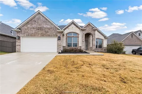 5002 Greyrock Dr, Bryan, TX 77802