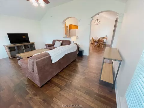 2907 Elise Ln, Bryan, TX 77802 photo 4