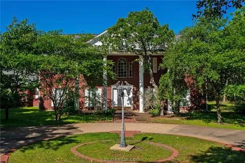 4708 Nantucket Dr, College Station, TX 77845