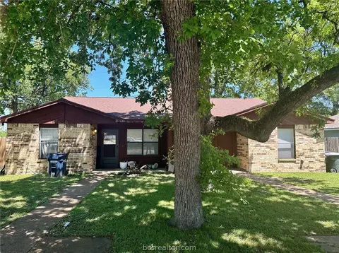 2303 W Creek Ln, College Station, TX 77845