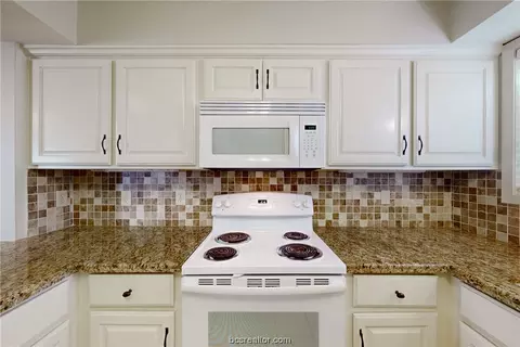 911 Westview St, Bryan, TX 77802 photo 11