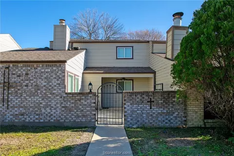 911 Westview St, Bryan, TX 77802