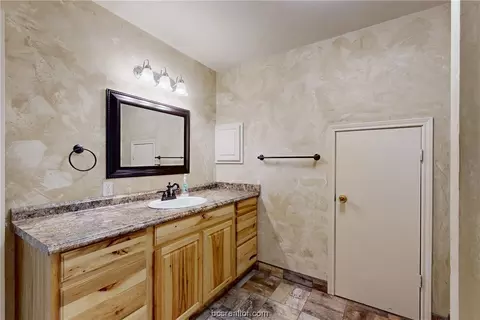 911 Westview St, Bryan, TX 77802 photo 27