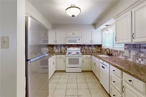 911 Westview St, Bryan, TX 77802 photo 10